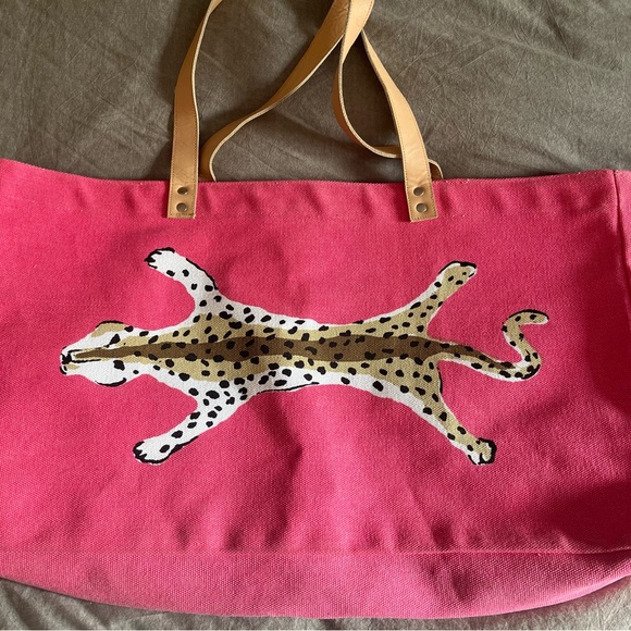 Dana Gibson Leopard Tote bag in pink - Picture 2 of 4